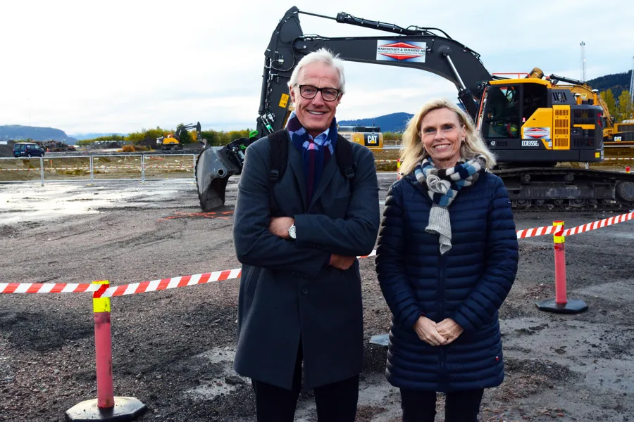 Styreleder Torbjørn Amlid og administrerende direktør Lisbeth Sommervoll gleder seg over byggestarten i Drammen.