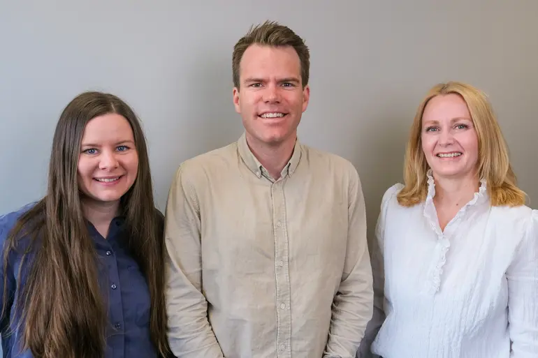 Fra venstre: Ingrid Dønåsen, Peter Selmer Rønningen og Anne Bergland.