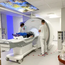 CT maskin med pasient